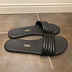 Tkees Woman’s Serena Slide Sandal size 8